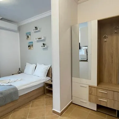 Amadeus Xv 39 Sunny Centrum ساني بيتش